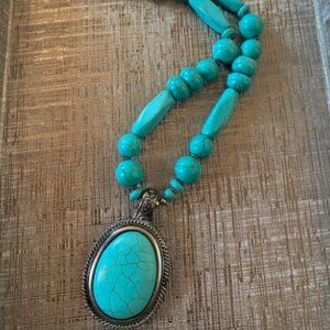 NWOT Turquoise Stone Necklace